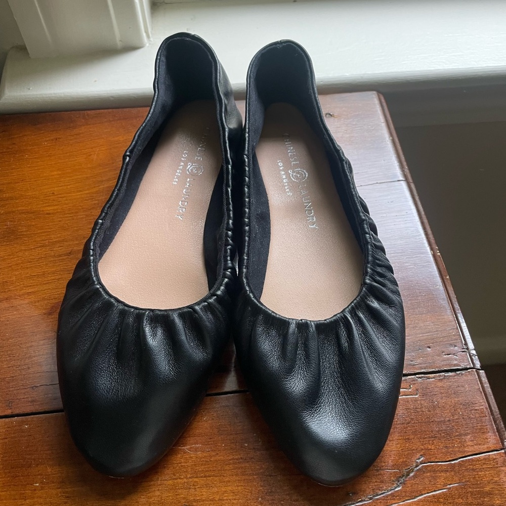 Chinese Laundry Black Flats